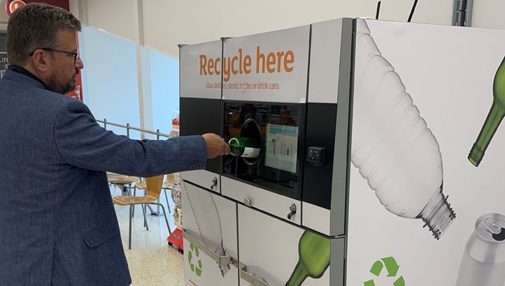 Sainsbury’s is offering a 5p coupon for every drinks container returned via the machine